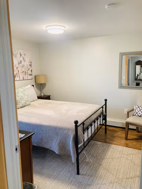 Downtown Charm photo 11